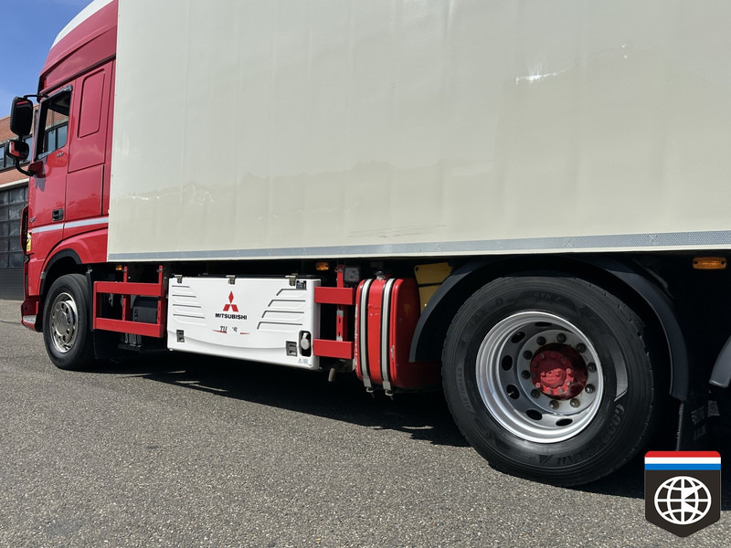 DAF XF 480 FAR 2x DIESEL REFRIG. - 2x TAIL LIFT - 50CC FLOWERS - HOLLAND TRUCK - Kamion frigorifer: foto 4 DAF XF 480 FAR 2x DIESEL REFRIG. - 2x TAIL LIFT - 50CC FLOWERS - HOLLAND TRUCK - Kamion frigorifer: foto 4
