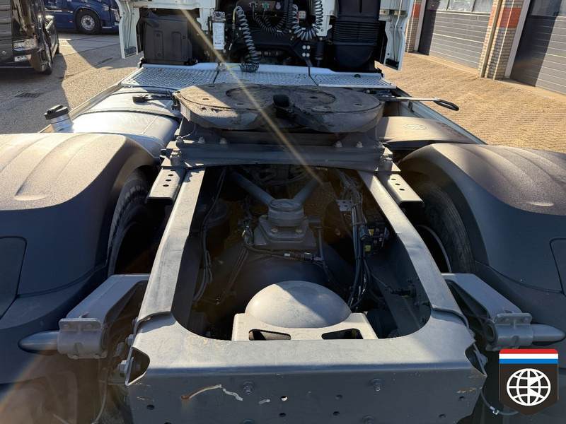 DAF XF 530 FT RETARDER / NIGHT CLIMA / SPOILER - Gjysmë-kamion: foto 5 DAF XF 530 FT RETARDER / NIGHT CLIMA / SPOILER - Gjysmë-kamion: foto 5