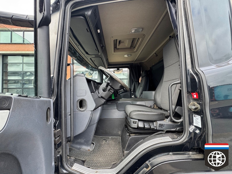 Scania P 360 6X2/4 Thermo King - Taillift - LOW KM !! - Kamion frigorifer: foto 5 Scania P 360 6X2/4 Thermo King - Taillift - LOW KM !! - Kamion frigorifer: foto 5