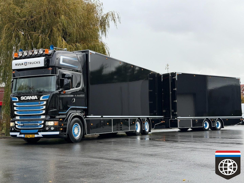 Scania R 500 B 6X2*4 FULL SET - HOLLAND SHOW TRUCK - 2X TAIL LIFT - CONCOURSTAAT - MANUAL - Kamion frigorifer: foto 2 Scania R 500 B 6X2*4 FULL SET - HOLLAND SHOW TRUCK - 2X TAIL LIFT - CONCOURSTAAT - MANUAL - Kamion frigorifer: foto 2
