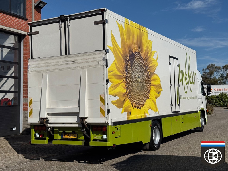 Volvo FM 300 - FRIGO BOX TRUCK + Taillift - New tyres - CONCOURSTAAT - Kamion frigorifer: foto 3 Volvo FM 300 - FRIGO BOX TRUCK + Taillift - New tyres - CONCOURSTAAT - Kamion frigorifer: foto 3