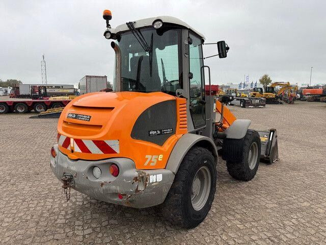 Atlas AR75e, Hydr. S.W.S., 4+1 Schaufel, Palettengabel - Fadrom me goma: foto 5 Atlas AR75e, Hydr. S.W.S., 4+1 Schaufel, Palettengabel - Fadrom me goma: foto 5