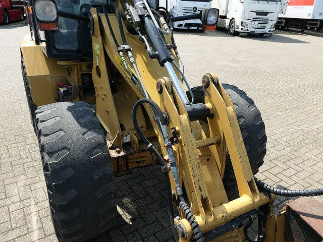 CAT 906, Hydr. S.W.S., Greifschaufel, - Fadrom me goma: foto 5 CAT 906, Hydr. S.W.S., Greifschaufel, - Fadrom me goma: foto 5