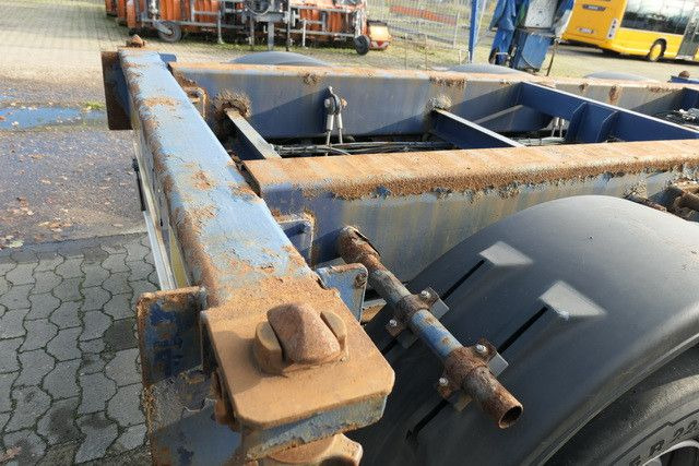 Carnehl CCS/HS, 1x20/2x20/1x30/1x40 Fuß Container, Lift - Transportjer kontejnerësh/ Gjysmë rimorkio me karroceri të çmontueshme: foto 3 Carnehl CCS/HS, 1x20/2x20/1x30/1x40 Fuß Container, Lift - Transportjer kontejnerësh/ Gjysmë rimorkio me karroceri të çmontueshme: foto 3
