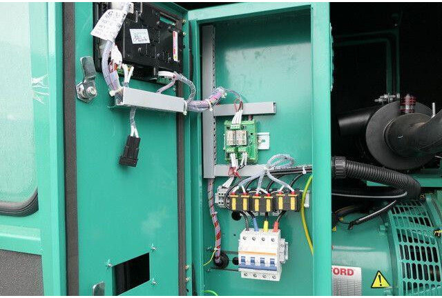 Cummins Stromgenerator,30 kVA,Mehrfach auf Lager - Set gjeneratori: foto 5 Cummins Stromgenerator,30 kVA,Mehrfach auf Lager - Set gjeneratori: foto 5