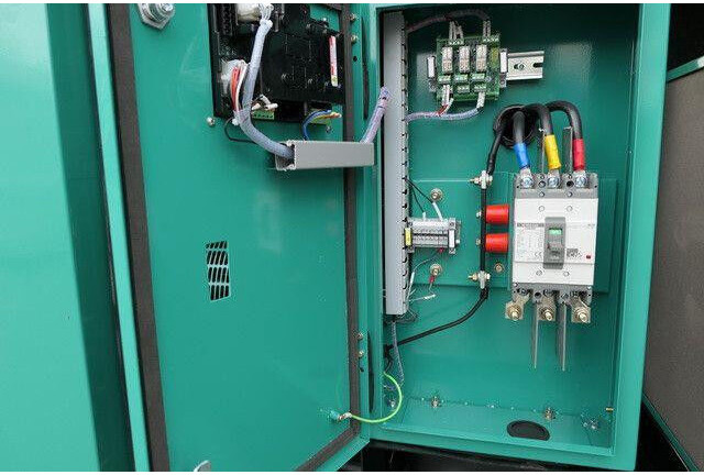 Cummins Stromgenerator, 82,5kVA, sofort vefügbar - Set gjeneratori: foto 5 Cummins Stromgenerator, 82,5kVA, sofort vefügbar - Set gjeneratori: foto 5