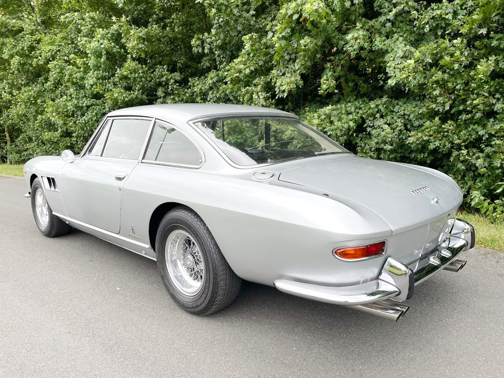 Ferrari 330 GT Coupe 2+2/TÜV neu/H-Zulassung - Veturë: foto 5 Ferrari 330 GT Coupe 2+2/TÜV neu/H-Zulassung - Veturë: foto 5