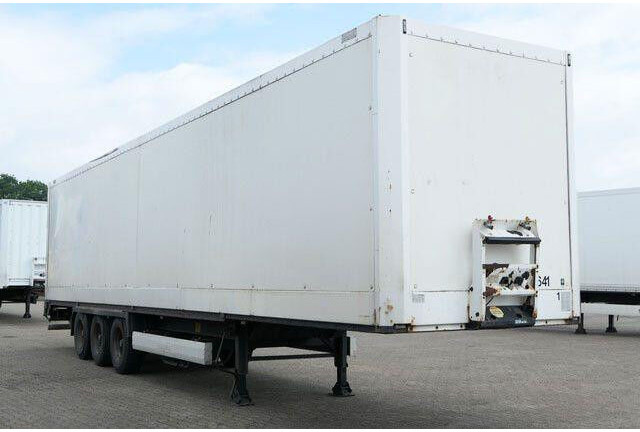 Krone SD, Isoliert, Türen, BPW, Luftfederung, 13.62m - Gjysmë rimorkio me vagonetë të mbyllur: foto 3 Krone SD, Isoliert, Türen, BPW, Luftfederung, 13.62m - Gjysmë rimorkio me vagonetë të mbyllur: foto 3