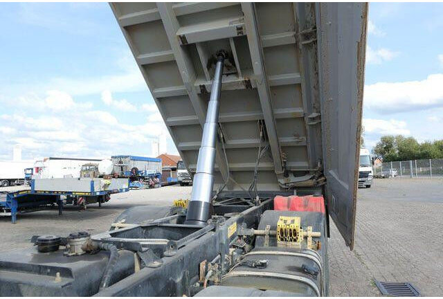 MAN 41.470 TGS 8x4, Bordmatik, Anbauplatte, Kombitür - Kamion vetëshkarkues: foto 4 MAN 41.470 TGS 8x4, Bordmatik, Anbauplatte, Kombitür - Kamion vetëshkarkues: foto 4