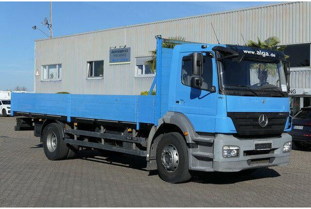 Mercedes-Benz 1824 L Axor 4x2, 3. Sitz, AHK, Gerüstbau, Klima - Kamion me karroceri të hapur: foto 3 Mercedes-Benz 1824 L Axor 4x2, 3. Sitz, AHK, Gerüstbau, Klima - Kamion me karroceri të hapur: foto 3