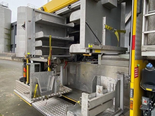 Mercedes-Benz 1833 Axor 4x4, Kran Palfinger, Rosenbauer, AHK - Zjarrfikëse: foto 5 Mercedes-Benz 1833 Axor 4x4, Kran Palfinger, Rosenbauer, AHK - Zjarrfikëse: foto 5