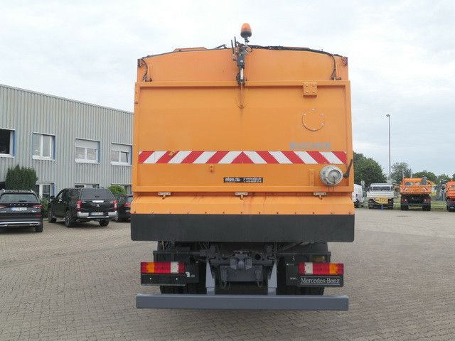Mercedes-Benz 2032 A Actros 4x4, Bucher STKF 9500, Airport, AC - Makinë fshirëse për rrugët: foto 4 Mercedes-Benz 2032 A Actros 4x4, Bucher STKF 9500, Airport, AC - Makinë fshirëse për rrugët: foto 4
