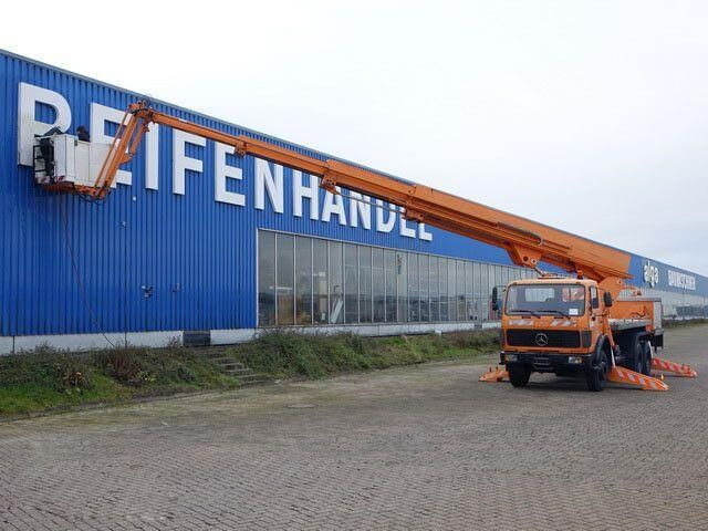 Mercedes-Benz 2222 6x4, Ruthmann, 28m. 3. Sitz - Krah me çernjerë: foto 3 Mercedes-Benz 2222 6x4, Ruthmann, 28m. 3. Sitz - Krah me çernjerë: foto 3