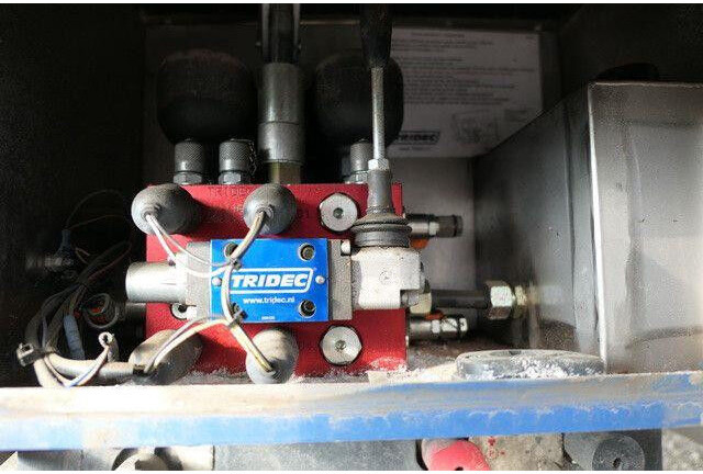 Schütte SAL35, Tiefbett 8,7m, 2x gelenkt, BPW - Gjysmë rimorkio me plan ngarkimi të ulët: foto 4 Schütte SAL35, Tiefbett 8,7m, 2x gelenkt, BPW - Gjysmë rimorkio me plan ngarkimi të ulët: foto 4