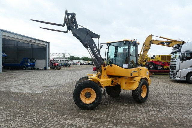 Volvo L30G, 4+1 Schaufel, Palettengabel, Hydr. S.W.S. - Fadrom me goma: foto 5 Volvo L30G, 4+1 Schaufel, Palettengabel, Hydr. S.W.S. - Fadrom me goma: foto 5