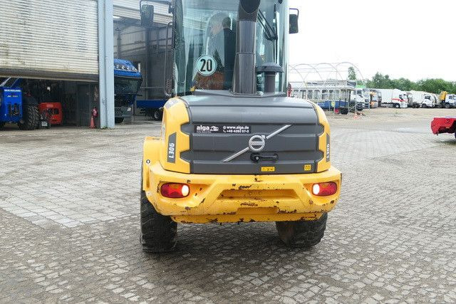 Volvo L30G, 4+1 Schaufel, Palettengabel, Hydr. S.W.S. - Fadrom me goma: foto 4 Volvo L30G, 4+1 Schaufel, Palettengabel, Hydr. S.W.S. - Fadrom me goma: foto 4