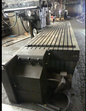 Fraiseuse universelle CNC 3 axes Huron RU 881 - Makinë frezuese: foto 3 Fraiseuse universelle CNC 3 axes Huron RU 881 - Makinë frezuese: foto 3