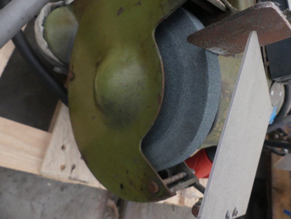 REF:D12 - Touret à meuler double tête - Makinë për përpunimin e metalit: foto 3 REF:D12 - Touret à meuler double tête - Makinë për përpunimin e metalit: foto 3