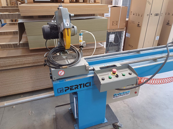 Scie à onglet double tête pour chassis Pertici Univer 332 IP - Makineri për përpunimin e drurit: foto 3 Scie à onglet double tête pour chassis Pertici Univer 332 IP - Makineri për përpunimin e drurit: foto 3