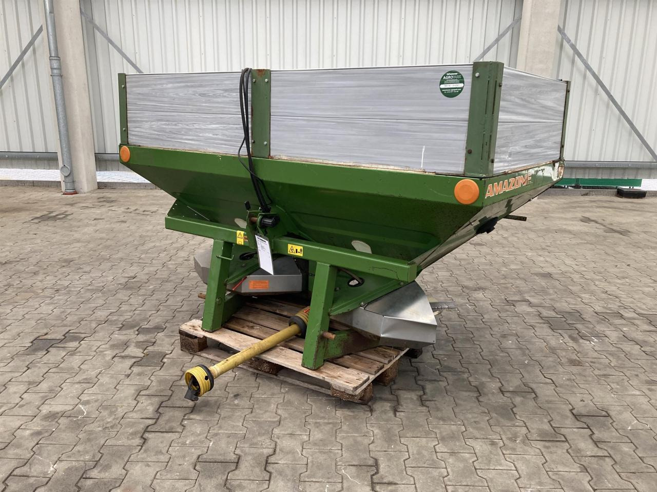 Amazone ZA-M 1000 Comp. - Shpërndarës plehu kimik: foto 1 Amazone ZA-M 1000 Comp. - Shpërndarës plehu kimik: foto 1