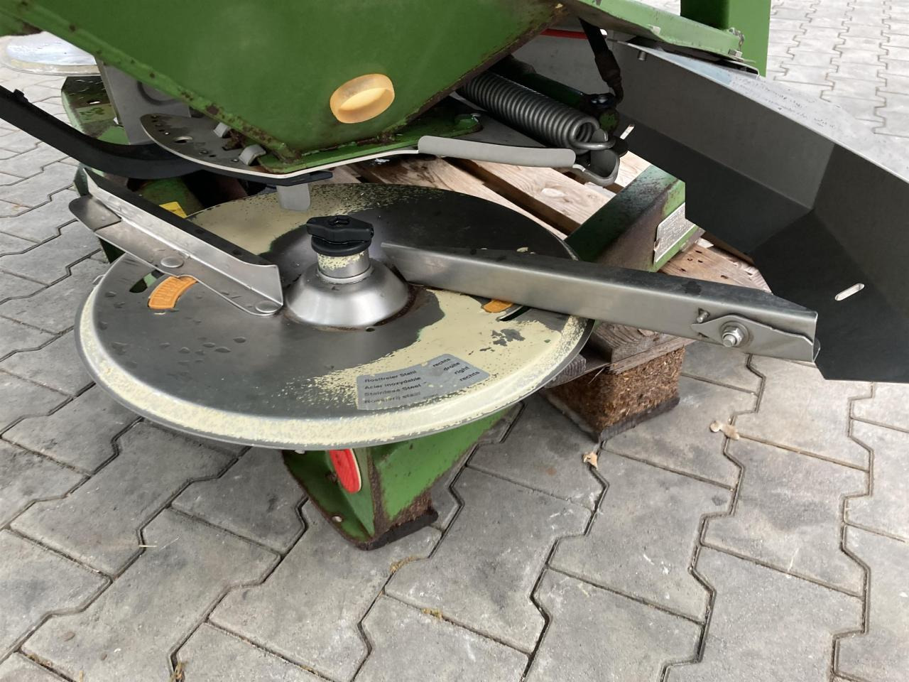 Amazone ZA-M 1000 Comp. - Shpërndarës plehu kimik: foto 3 Amazone ZA-M 1000 Comp. - Shpërndarës plehu kimik: foto 3