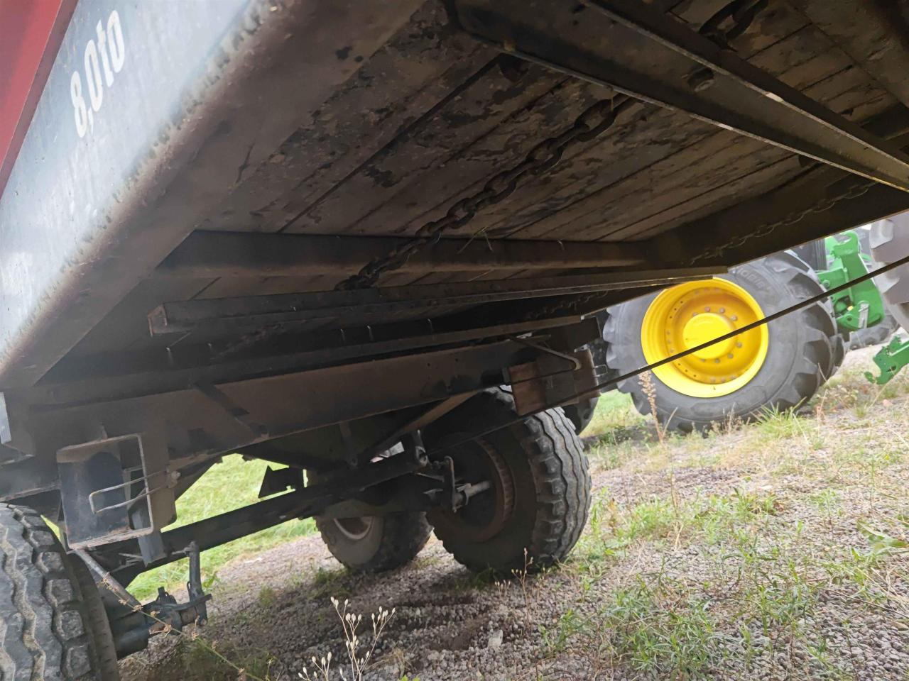 Deutz-Fahr E390 - Vagon vetëngarkues: foto 4 Deutz-Fahr E390 - Vagon vetëngarkues: foto 4