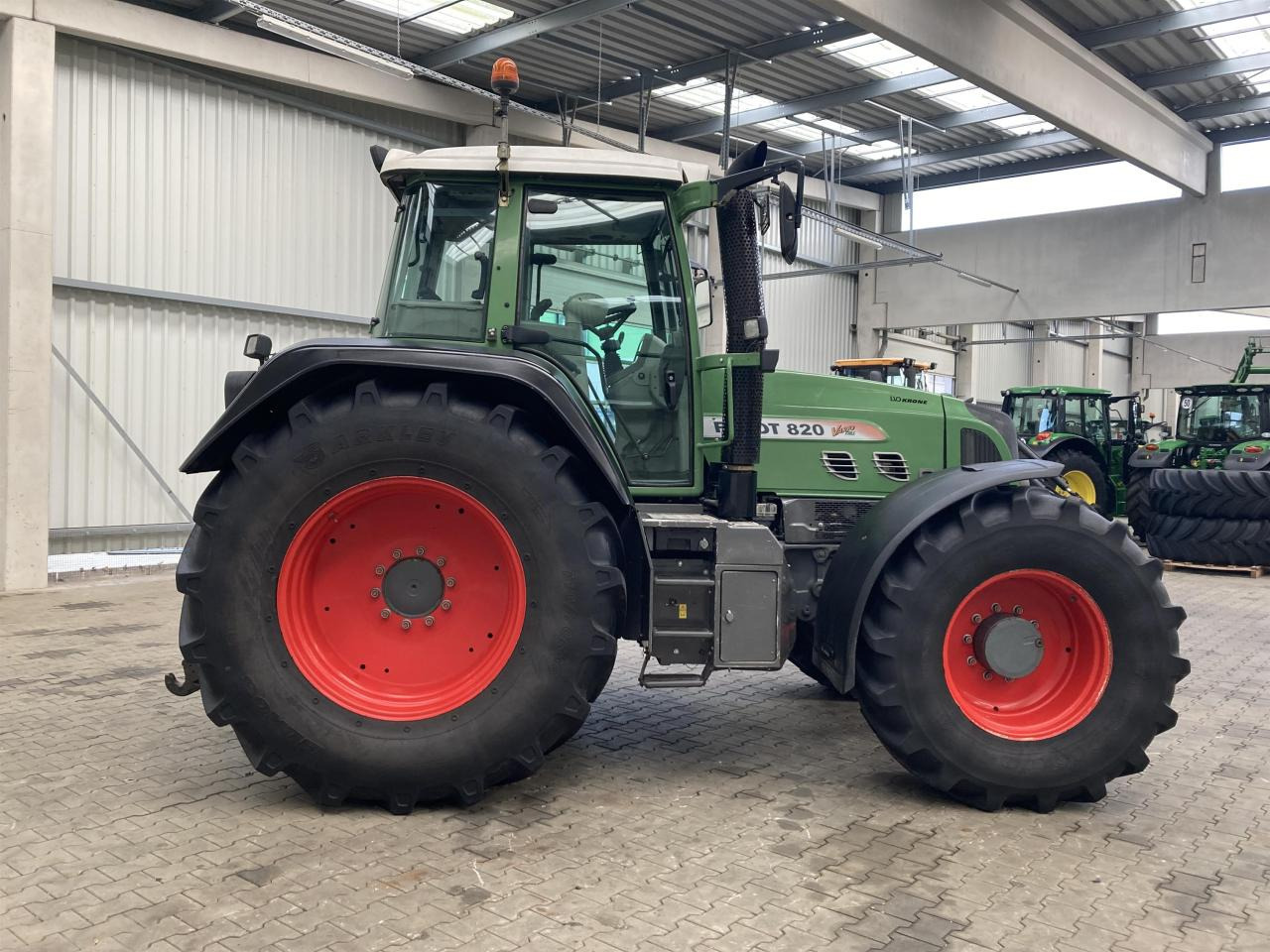 Fendt 820 Vario TMS - Traktor: foto 4 Fendt 820 Vario TMS - Traktor: foto 4