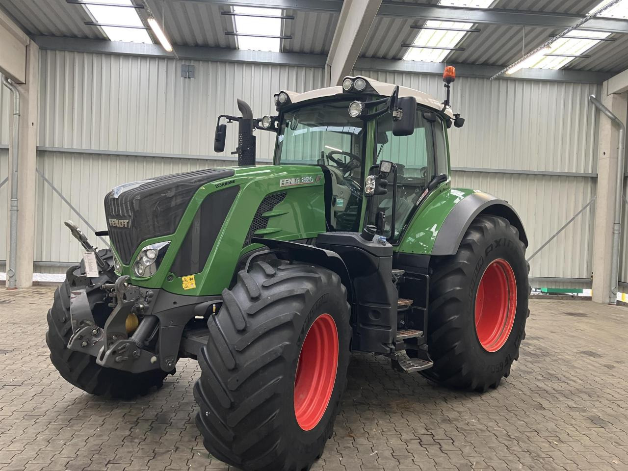 Fendt 826 Vario ProfiPlus - Traktor: foto 1 Fendt 826 Vario ProfiPlus - Traktor: foto 1