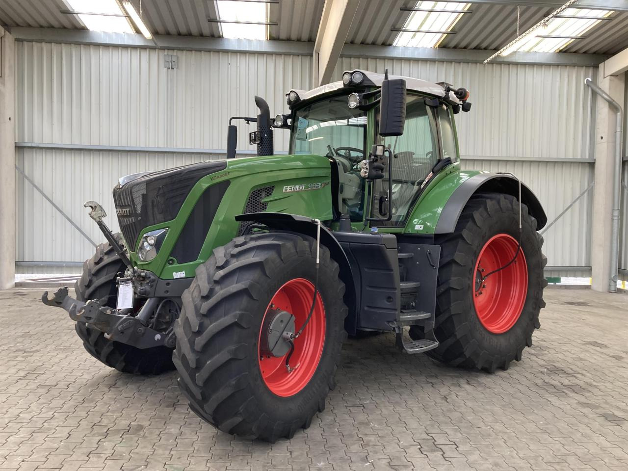 Fendt 933 Vario Profi Plus - Traktor: foto 1 Fendt 933 Vario Profi Plus - Traktor: foto 1