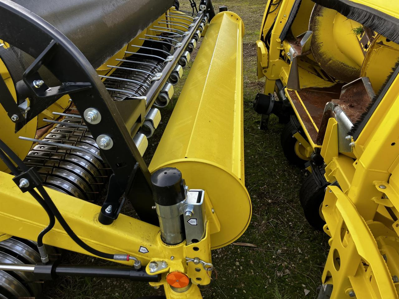 John Deere 30R - Koka e korrëses foragjere: foto 5 John Deere 30R - Koka e korrëses foragjere: foto 5