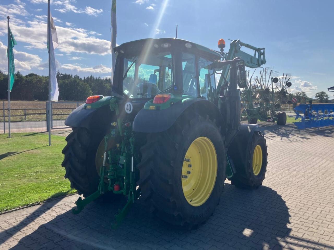 John Deere 6120M - Traktor: foto 3 John Deere 6120M - Traktor: foto 3