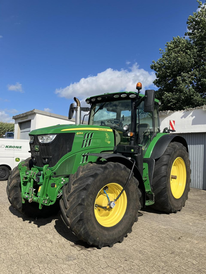 John Deere 6215R - Traktor: foto 1 John Deere 6215R - Traktor: foto 1