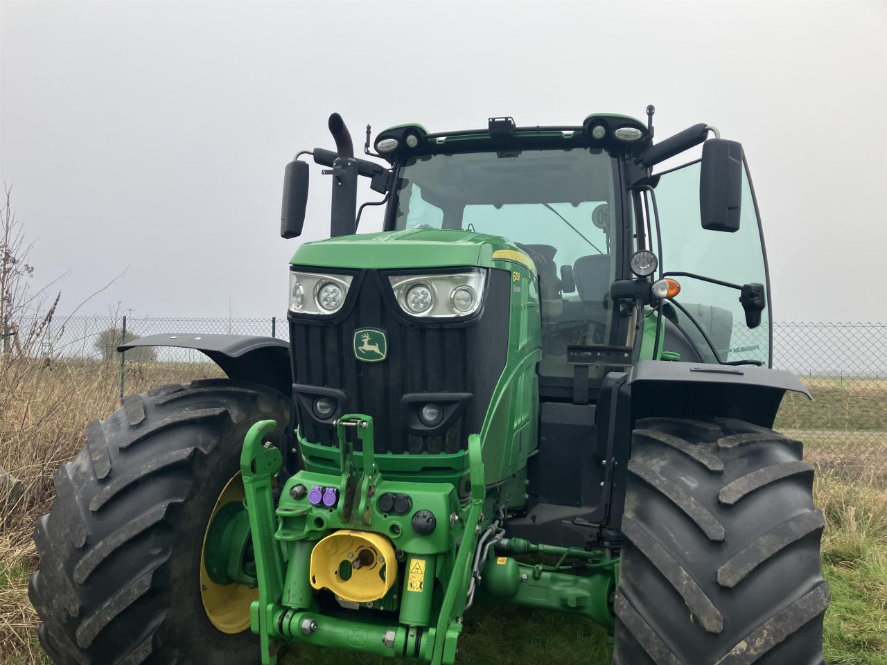 John Deere 6215R - Traktor: foto 4 John Deere 6215R - Traktor: foto 4