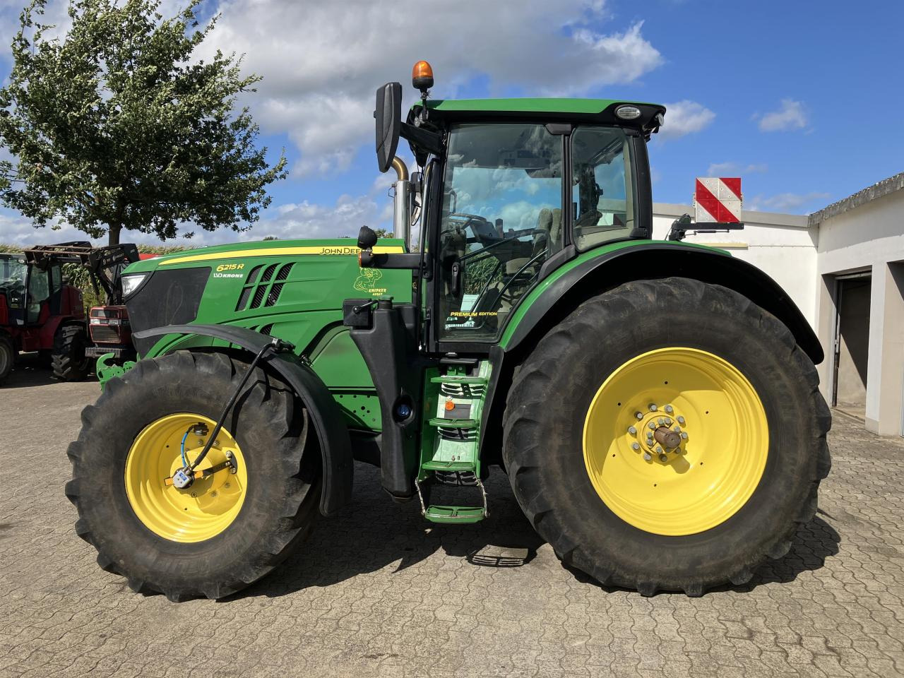John Deere 6215R - Traktor: foto 2 John Deere 6215R - Traktor: foto 2