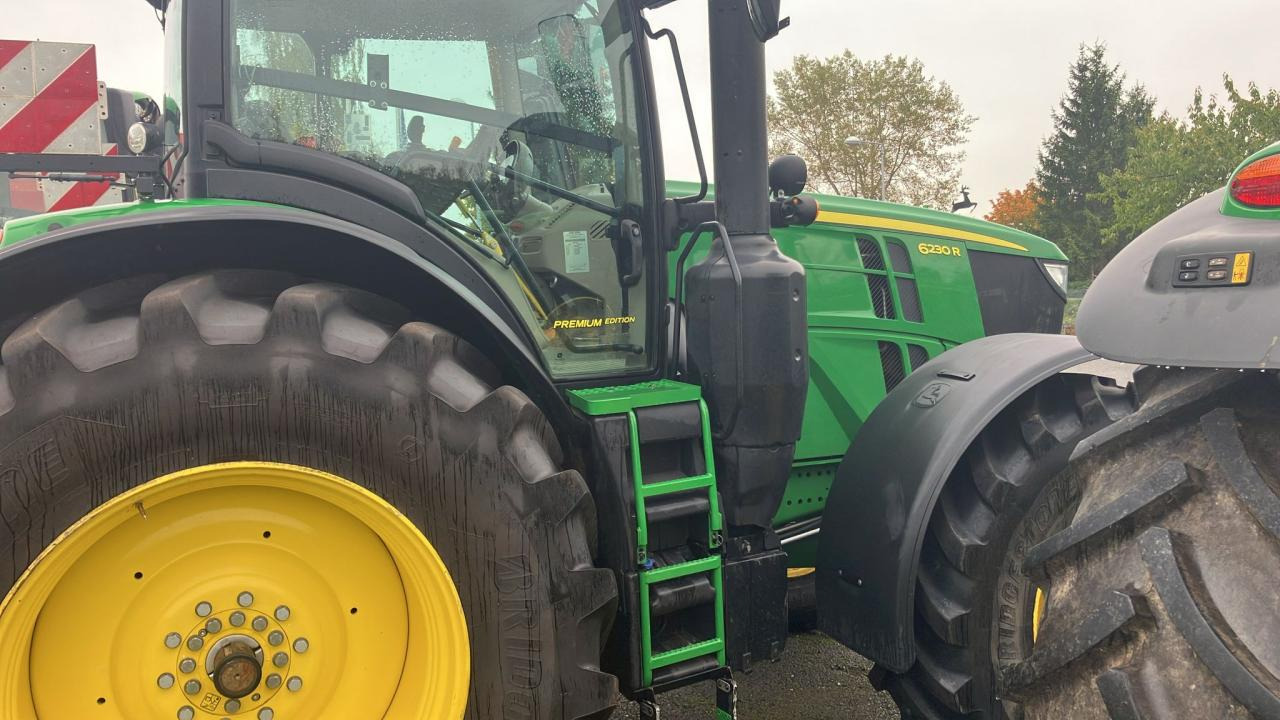 John Deere 6230R - Traktor: foto 3 John Deere 6230R - Traktor: foto 3