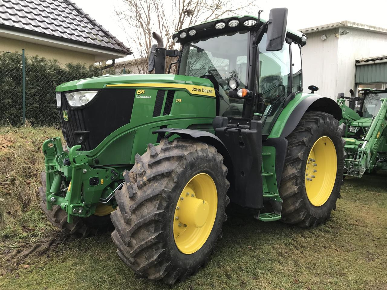 John Deere 6R 175 - Traktor: foto 1 John Deere 6R 175 - Traktor: foto 1