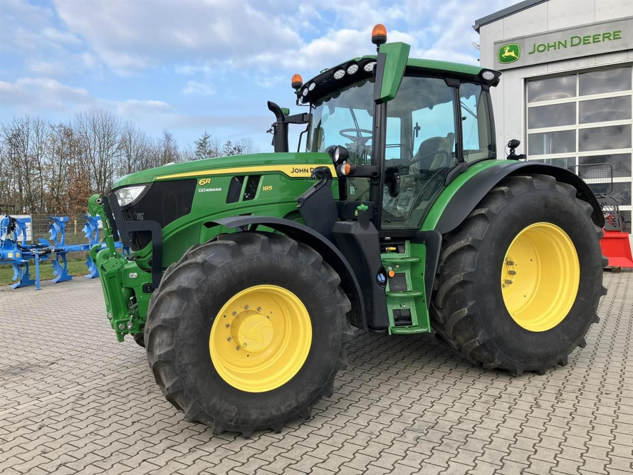 John Deere 6R 185 - Traktor: foto 1 John Deere 6R 185 - Traktor: foto 1