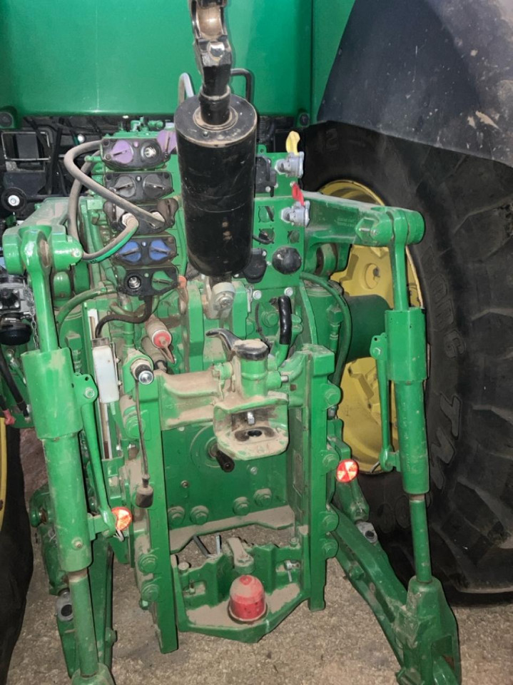 John Deere 7290R - Traktor: foto 4 John Deere 7290R - Traktor: foto 4