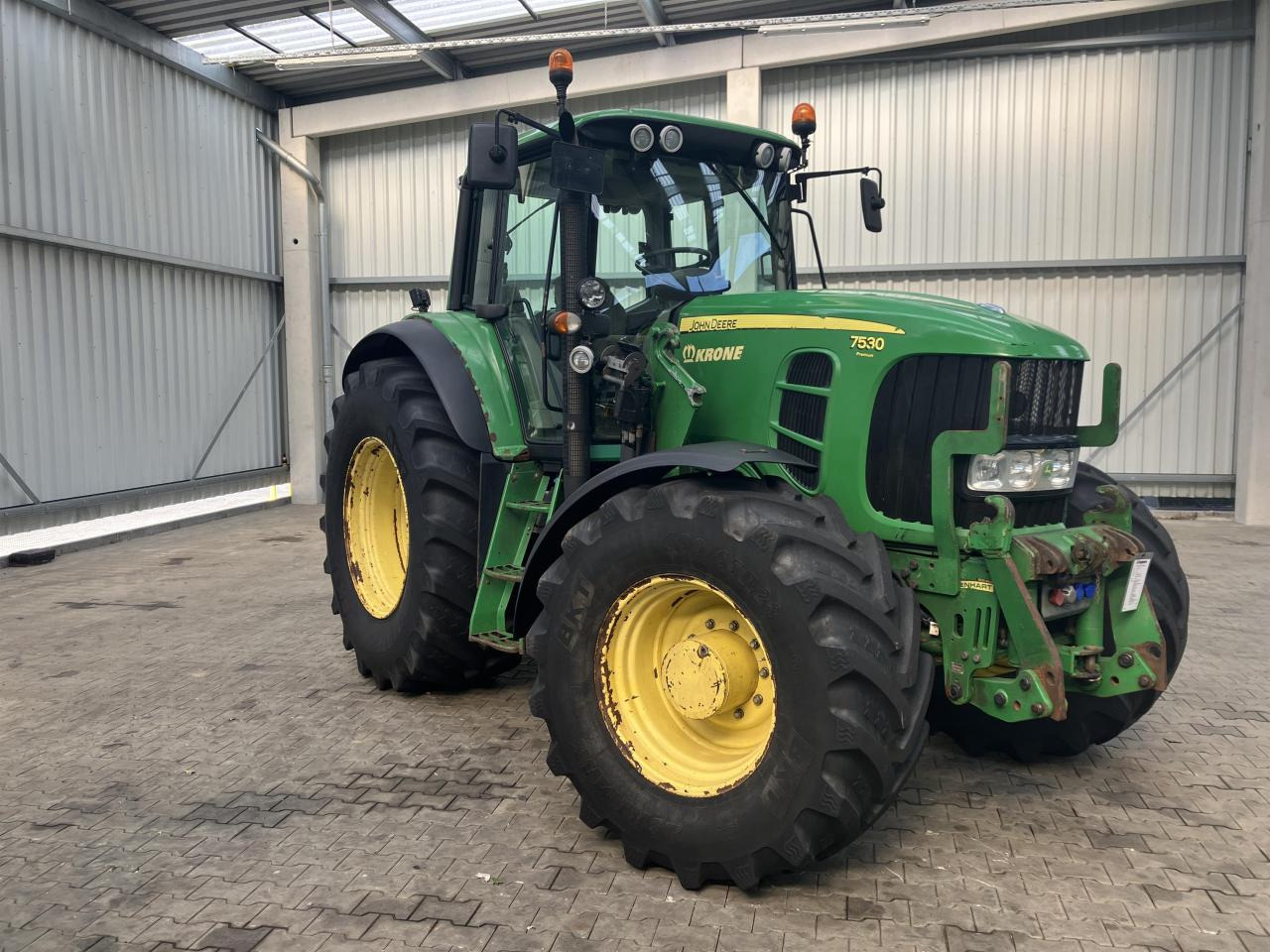 John Deere 7530 PREMIUM - Traktor: foto 2 John Deere 7530 PREMIUM - Traktor: foto 2