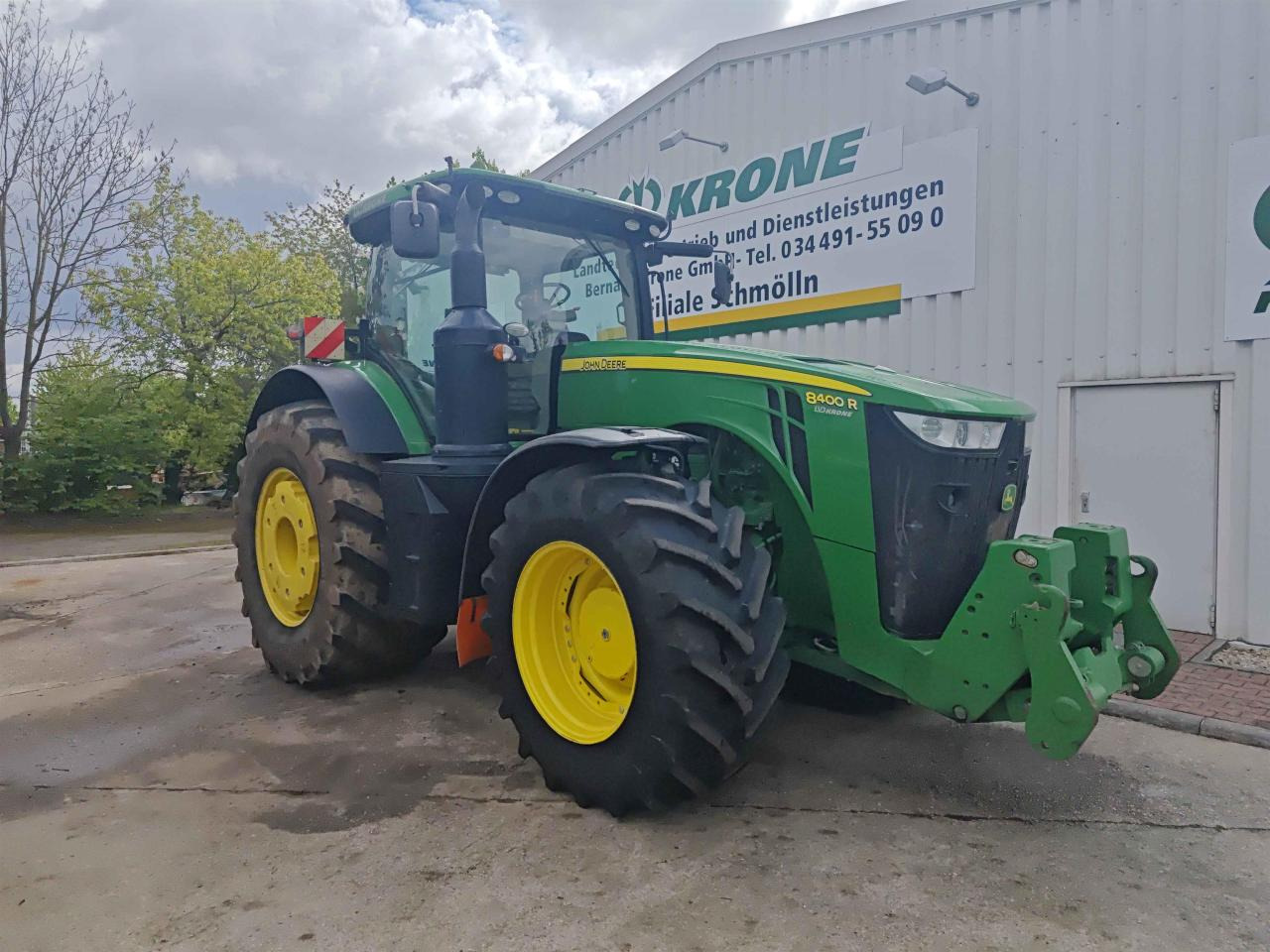 John Deere 8400R - Traktor: foto 1 John Deere 8400R - Traktor: foto 1