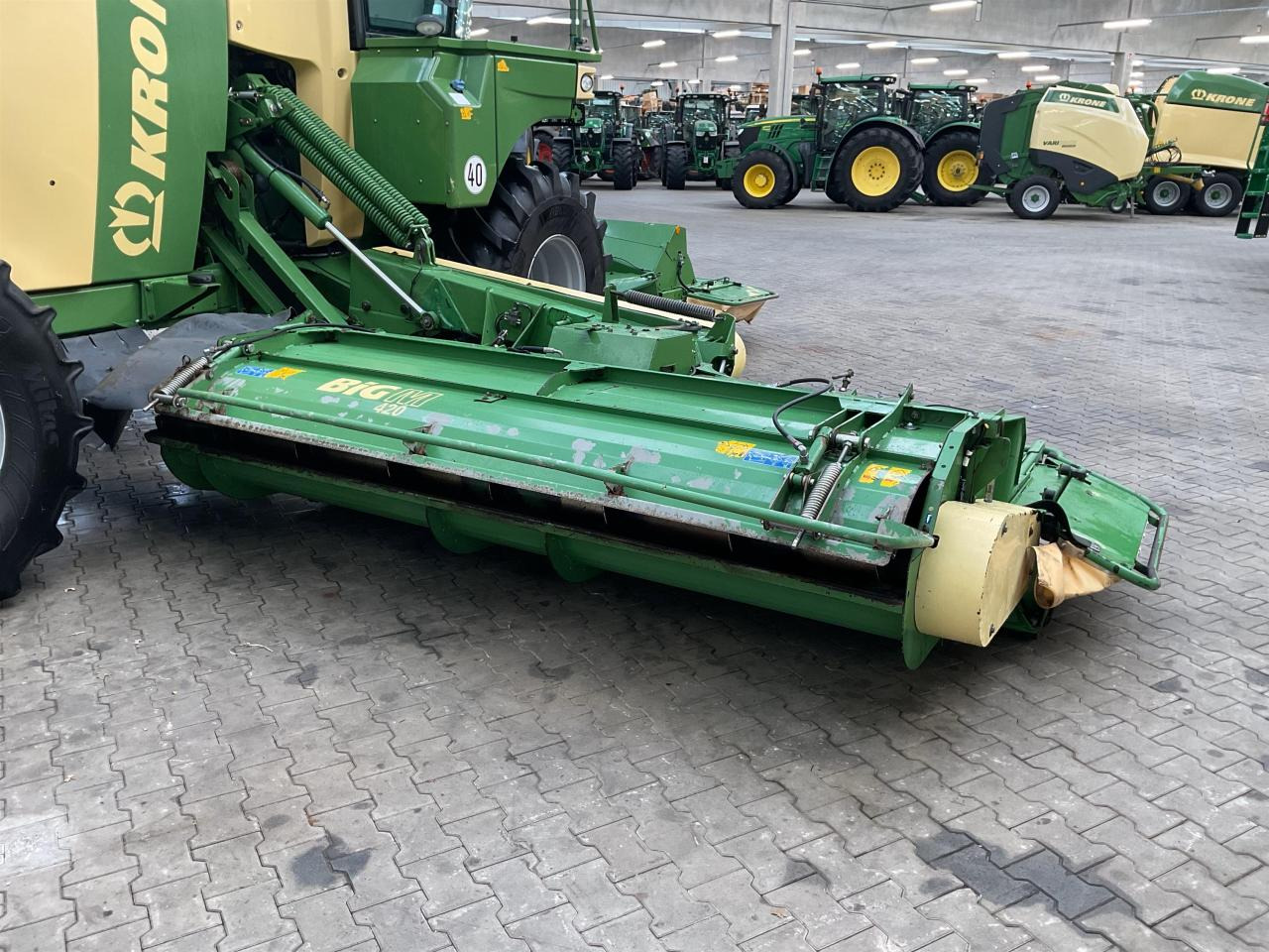 Krone Big M 420 CV - Korrëse bari: foto 3 Krone Big M 420 CV - Korrëse bari: foto 3