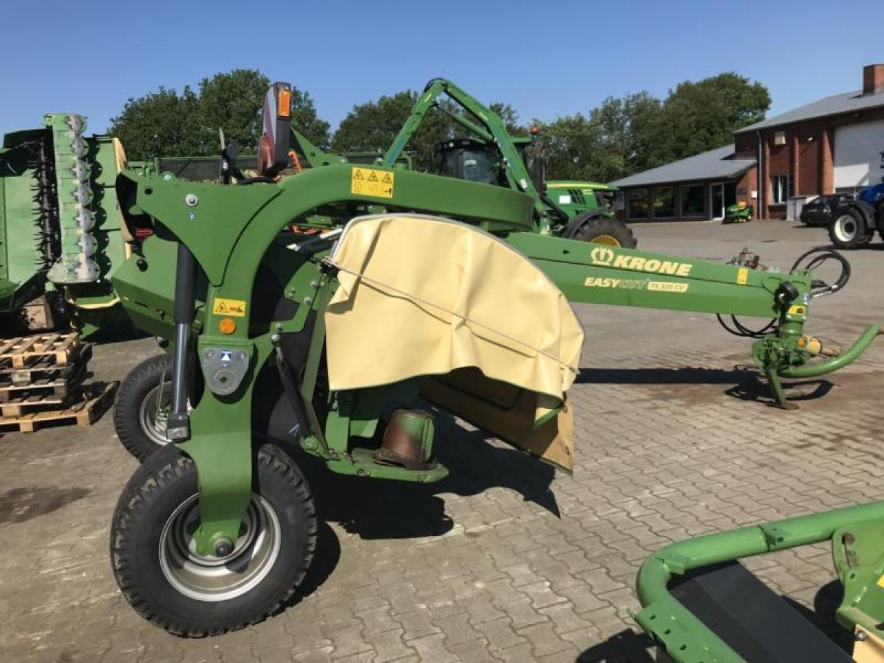 Krone EC TS 320 CV - Korrëse bari: foto 3 Krone EC TS 320 CV - Korrëse bari: foto 3