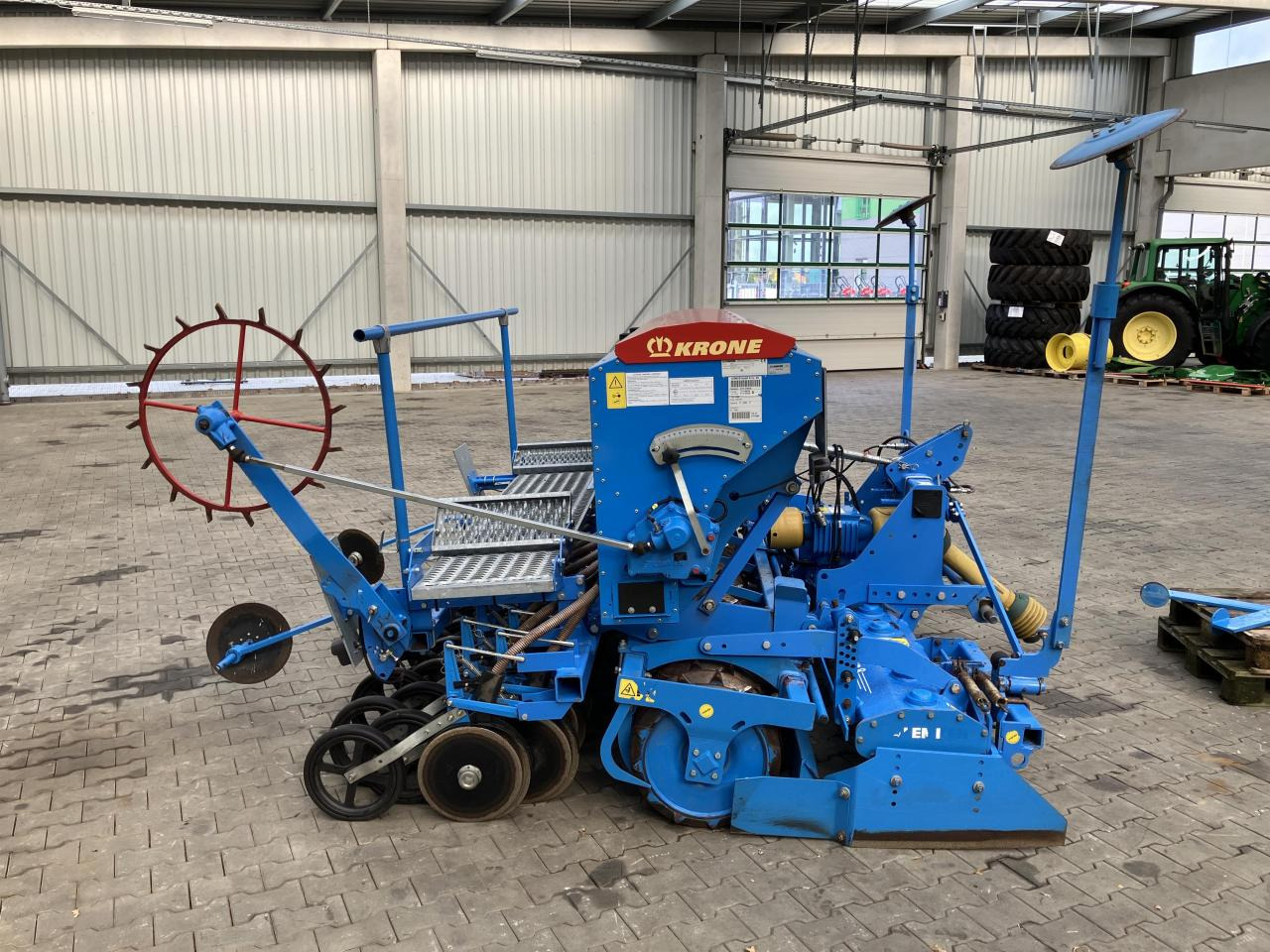 Lemken Saphir 7-300 DS 125 - Mbjellëse në radhë: foto 3 Lemken Saphir 7-300 DS 125 - Mbjellëse në radhë: foto 3
