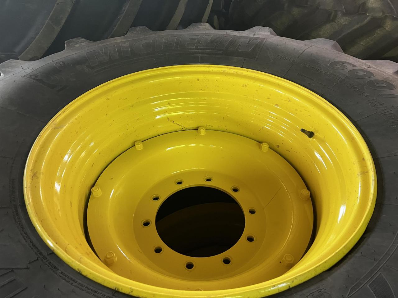 Michelin 600/70R30 - Gomë për Makineri bujqësore: foto 5 Michelin 600/70R30 - Gomë për Makineri bujqësore: foto 5