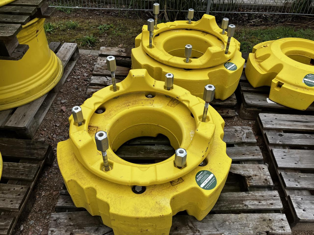 John Deere 70 kg + 900 kg - Pjesë këmbimi për Makineri bujqësore: foto 1 John Deere 70 kg + 900 kg - Pjesë këmbimi për Makineri bujqësore: foto 1