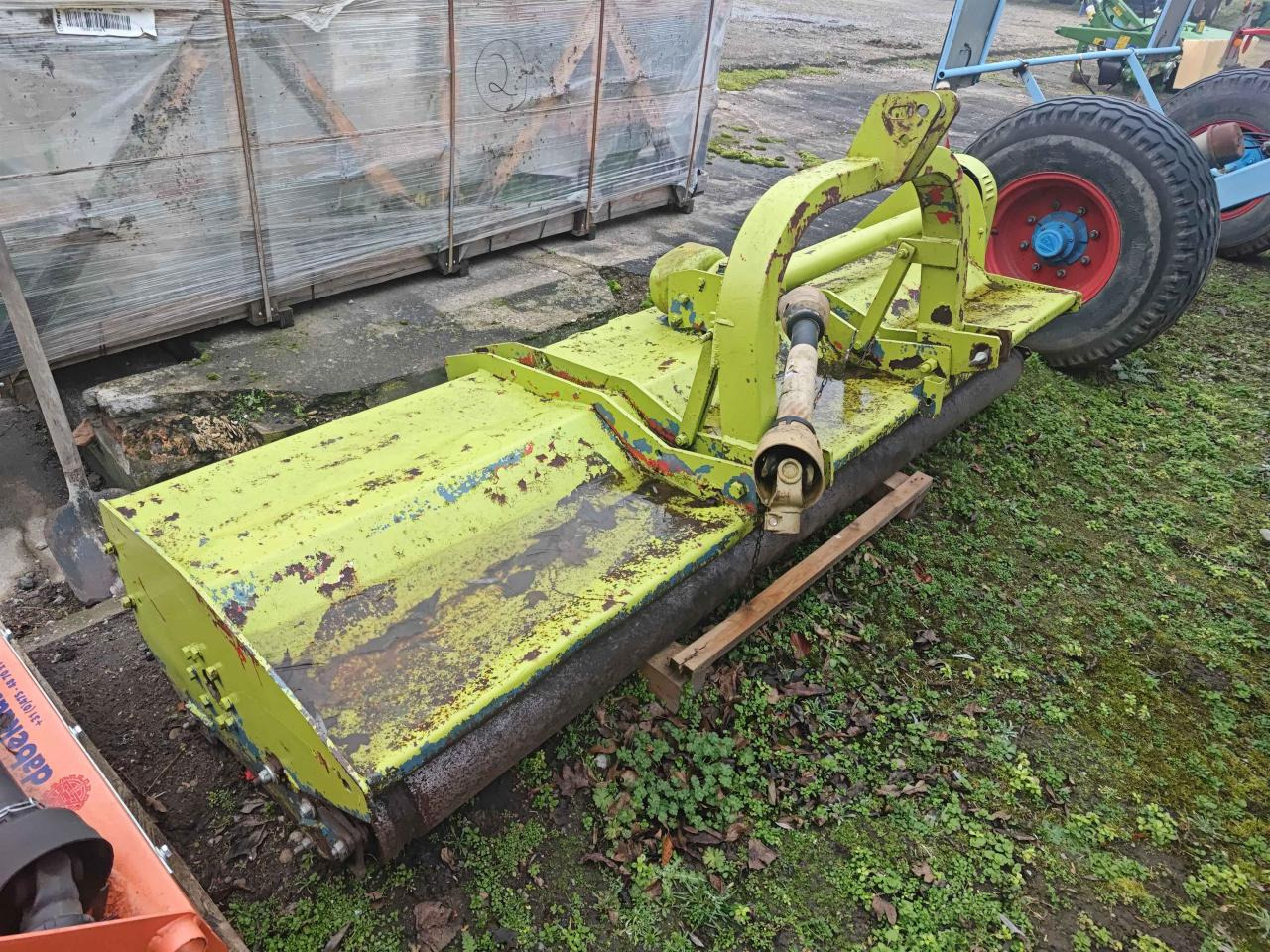 SEPPI M. Front und Heckmulcher 2700mm - Trince: foto 3 SEPPI M. Front und Heckmulcher 2700mm - Trince: foto 3