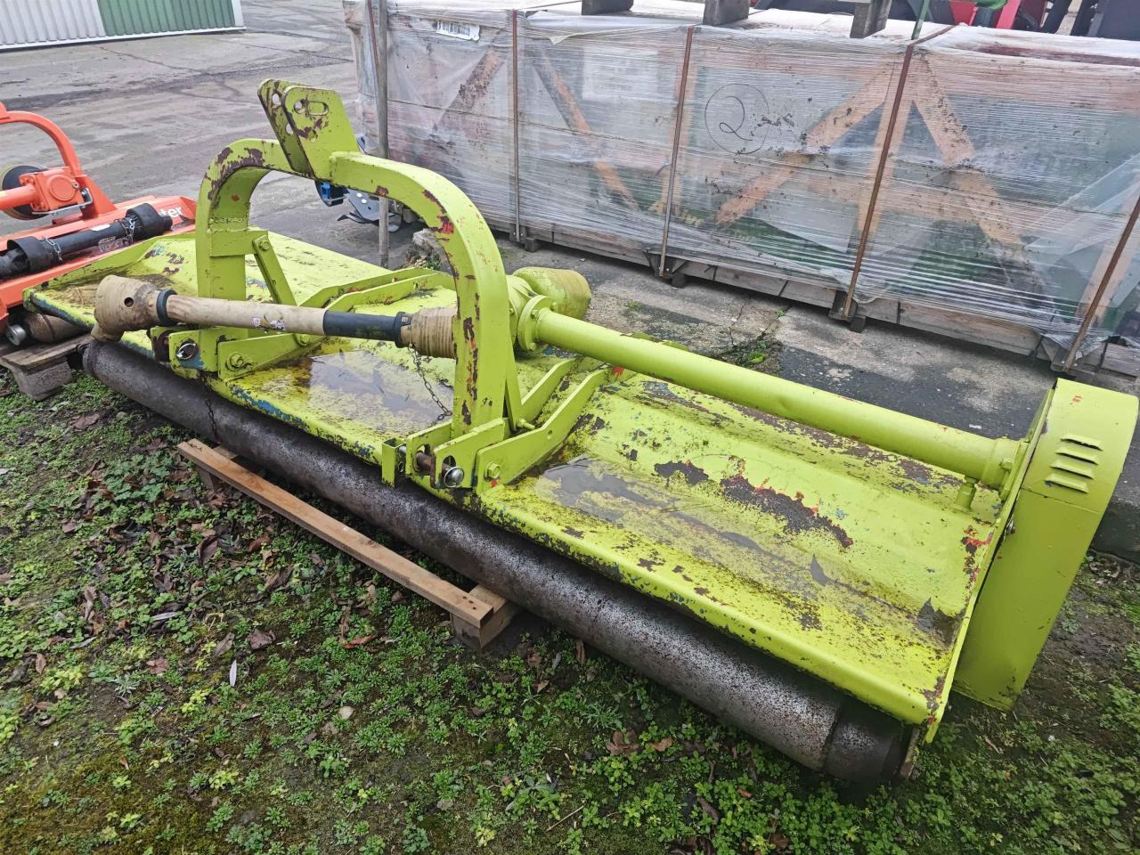 SEPPI M. Front und Heckmulcher 2700mm - Trince: foto 2 SEPPI M. Front und Heckmulcher 2700mm - Trince: foto 2