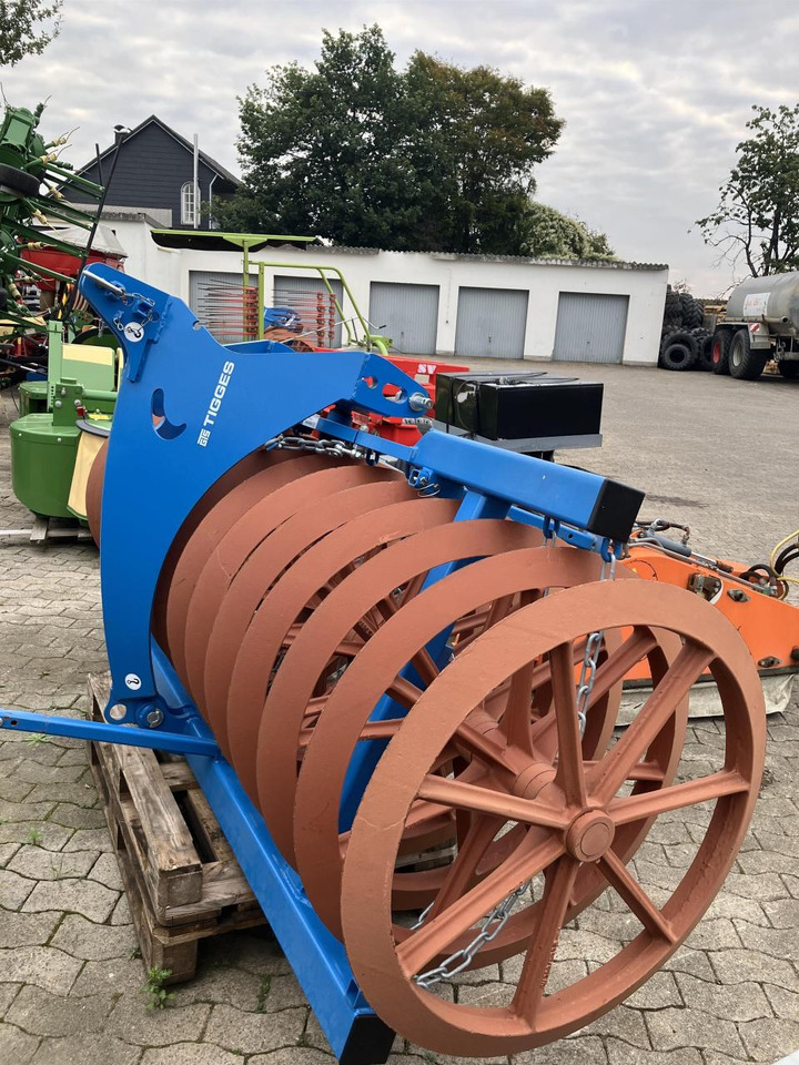 Tigges Nautilus 930 W 300 - Rul bujqësor: foto 2 Tigges Nautilus 930 W 300 - Rul bujqësor: foto 2