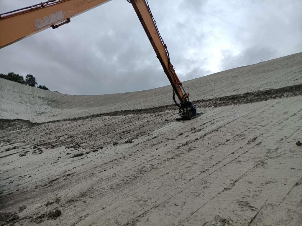 CM CM Crusher PV 60.100 - Pllakë vibratori: foto 2 CM CM Crusher PV 60.100 - Pllakë vibratori: foto 2