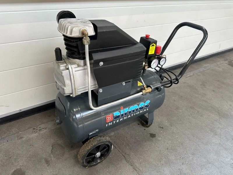 Airmec KA25200 C 2 PK 200 L / min 8 Bar Elektrische Zuigercompressor - Kompresor ajri: foto 2 Airmec KA25200 C 2 PK 200 L / min 8 Bar Elektrische Zuigercompressor - Kompresor ajri: foto 2